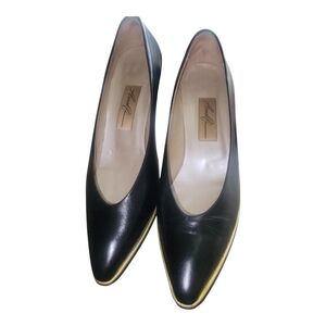 Amalfi by Rangoni Black Vintage Leather Pointed Toe Pumps Gold Trim Size 8